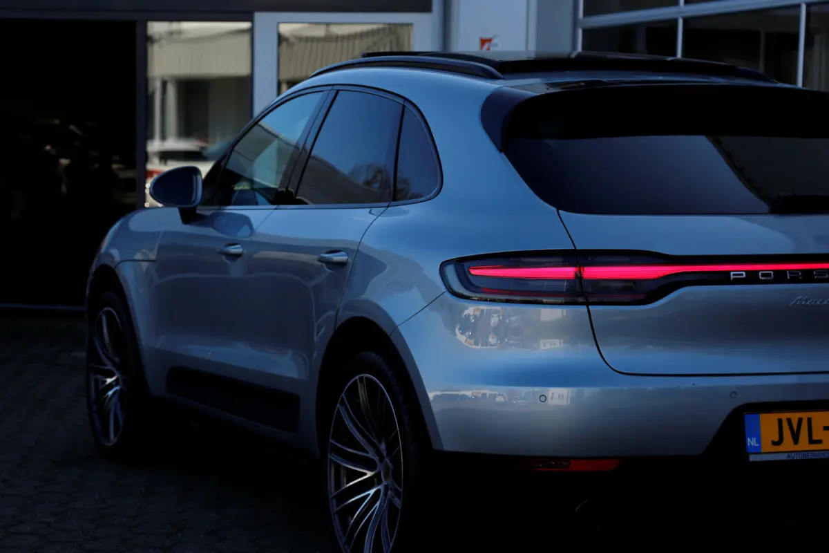 3.0S 4WD 354PK*Perfect Porsche Onderh.*Pano/PASM Luchtvering/Sportuitlaat/Pano/Bose/Sport Chrono/Sportstuur/Stoelverw.V+A/Stuurverw./Stoelkoeling/Camera/Memorie/Dodehoek/Elek. Klep/21 inch L