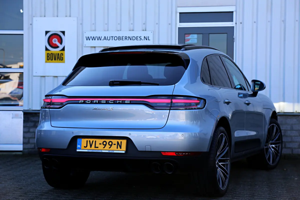 3.0S 4WD 354PK*Perfect Porsche Onderh.*Pano/PASM Luchtvering/Sportuitlaat/Pano/Bose/Sport Chrono/Sportstuur/Stoelverw.V+A/Stuurverw./Stoelkoeling/Camera/Memorie/Dodehoek/Elek. Klep/21 inch L