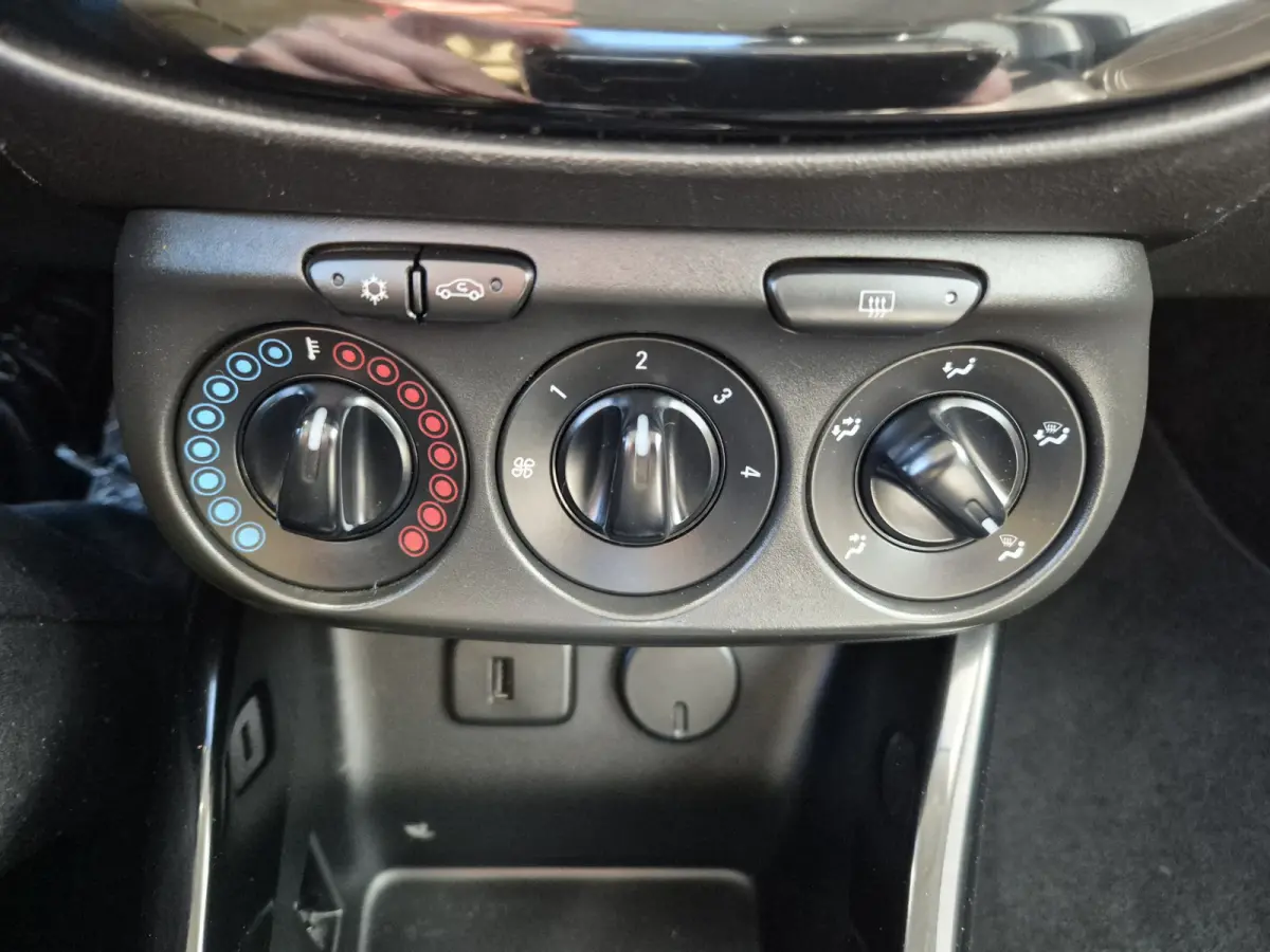 1.0 Turbo Rocks Ilvy Favourite,airco,cruisecontrol,parkeersensoren,
