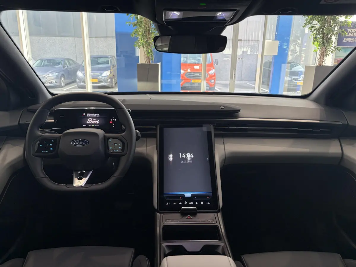Select Extended Range RWD 77 kWh | STOEL EN STUUR VERWARMING | ELEKTRISCH WEGKLAPBARE TREKHAAK | ENERGIEZUINIG WARMTEPOMPSYSTEEM | 18-WEG VERSTELBARE VOORSTOELEN MÉT MASSAGEFUNCTIE |