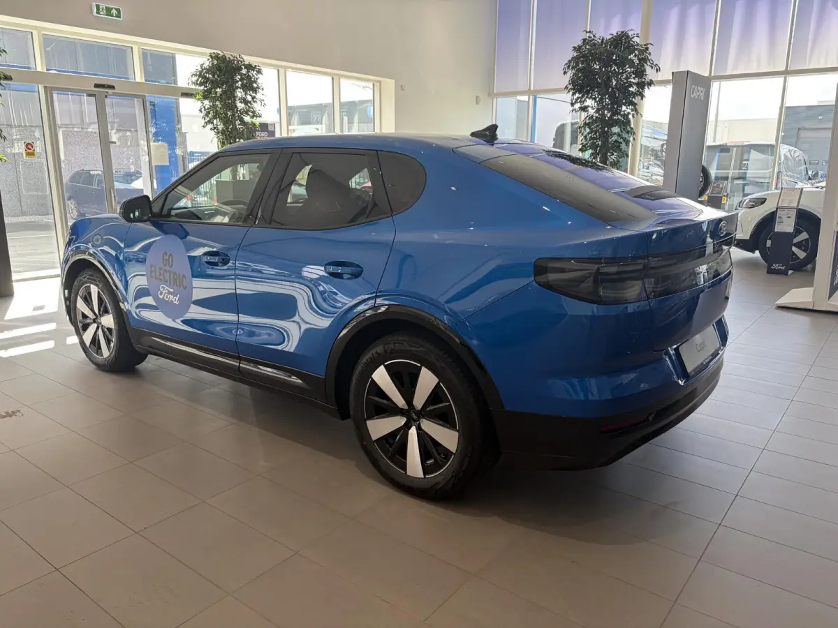 Select Extended Range RWD 77 kWh | STOEL EN STUUR VERWARMING | ELEKTRISCH WEGKLAPBARE TREKHAAK | ENERGIEZUINIG WARMTEPOMPSYSTEEM | 18-WEG VERSTELBARE VOORSTOELEN MÉT MASSAGEFUNCTIE |