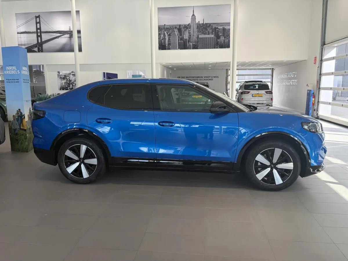 Select Extended Range RWD 77 kWh | STOEL EN STUUR VERWARMING | ELEKTRISCH WEGKLAPBARE TREKHAAK | ENERGIEZUINIG WARMTEPOMPSYSTEEM | 18-WEG VERSTELBARE VOORSTOELEN MÉT MASSAGEFUNCTIE |