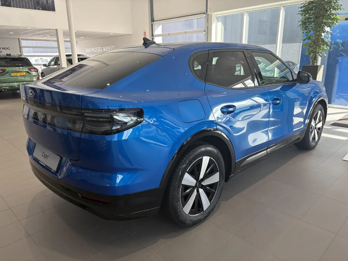 Select Extended Range RWD 77 kWh | STOEL EN STUUR VERWARMING | ELEKTRISCH WEGKLAPBARE TREKHAAK | ENERGIEZUINIG WARMTEPOMPSYSTEEM | 18-WEG VERSTELBARE VOORSTOELEN MÉT MASSAGEFUNCTIE |