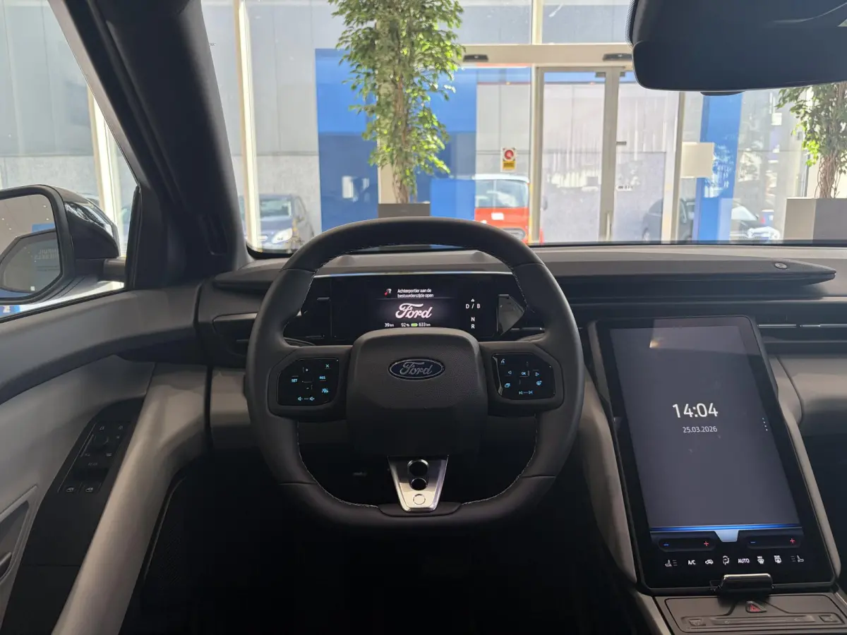 Select Extended Range RWD 77 kWh | STOEL EN STUUR VERWARMING | ELEKTRISCH WEGKLAPBARE TREKHAAK | ENERGIEZUINIG WARMTEPOMPSYSTEEM | 18-WEG VERSTELBARE VOORSTOELEN MÉT MASSAGEFUNCTIE |