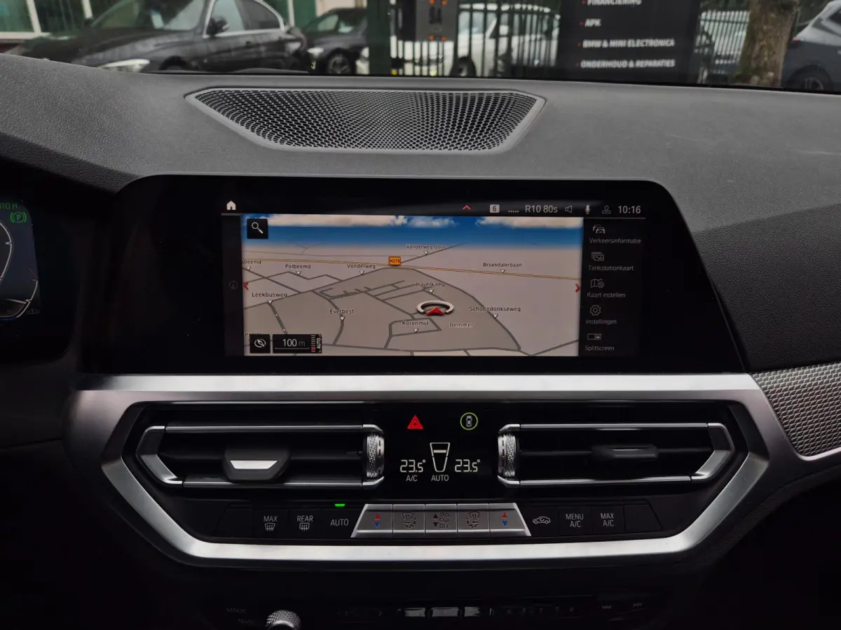 220i M Sport 50-jahre Edition Fabrieksgarantie Schuifdak NAP NL CarPlay Camera 100% Dealeronderhouden RIJKLAAR