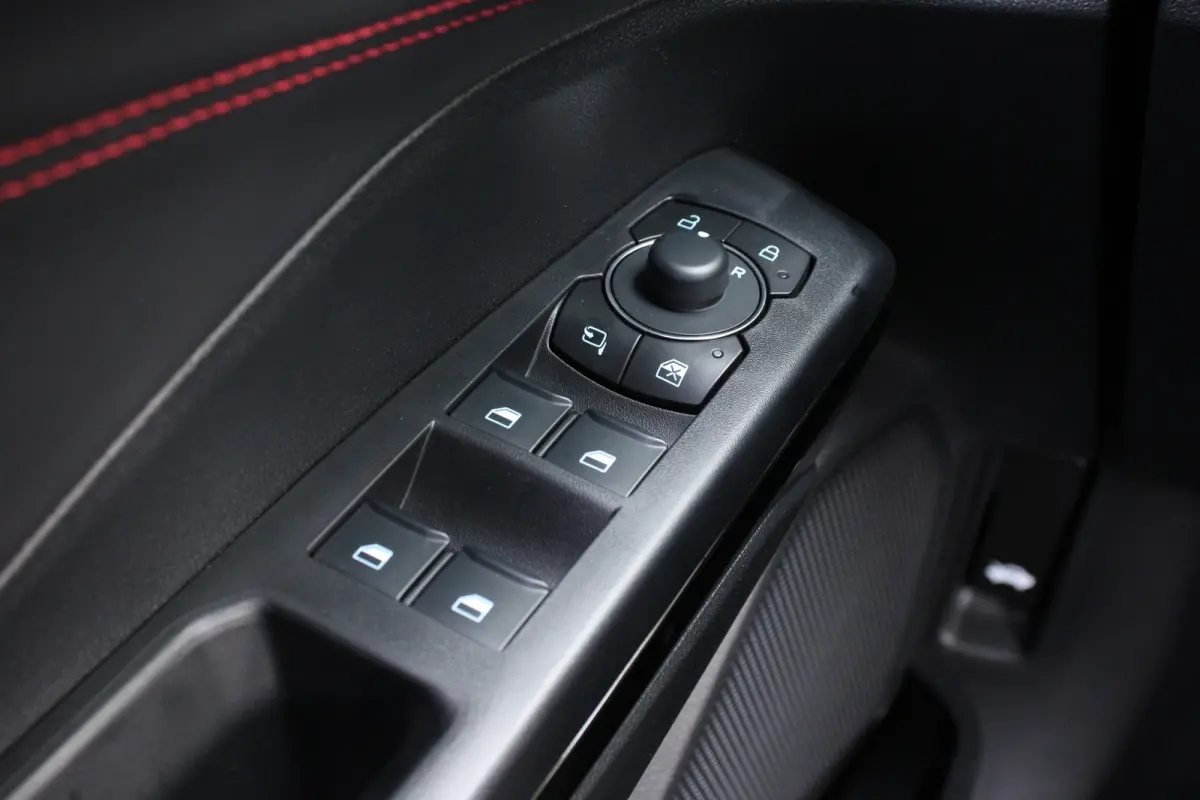 1.0EB ST-LINE AUTOMAAT | NL-AUTO! | WINTERPACK | COMFORTPACK | DEMO DEAL! | DRAADLOOS APPLE CARPLAY & ANDROID AUTO | NAVI | CLIMA | CRUISE | PARK SENS | PERFECTE STAAT!
