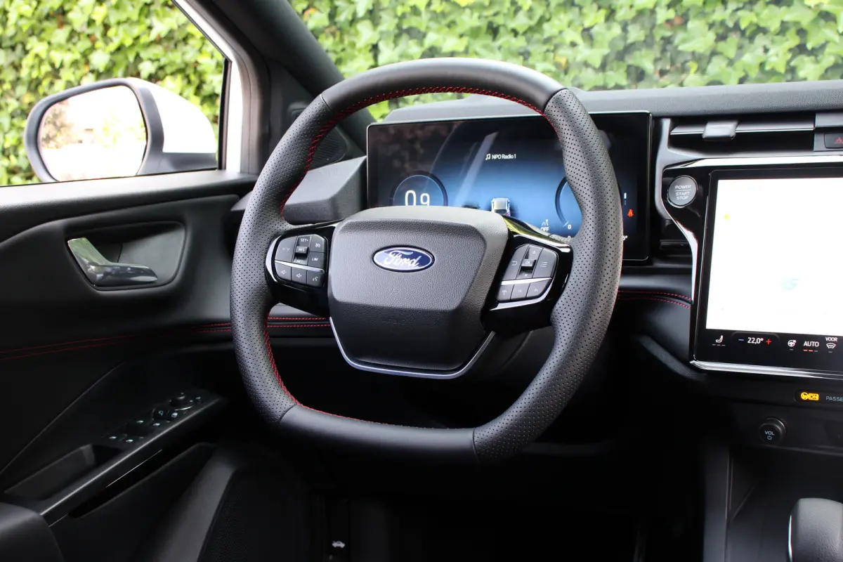 1.0EB ST-LINE AUTOMAAT | NL-AUTO! | WINTERPACK | COMFORTPACK | DEMO DEAL! | DRAADLOOS APPLE CARPLAY & ANDROID AUTO | NAVI | CLIMA | CRUISE | PARK SENS | PERFECTE STAAT!