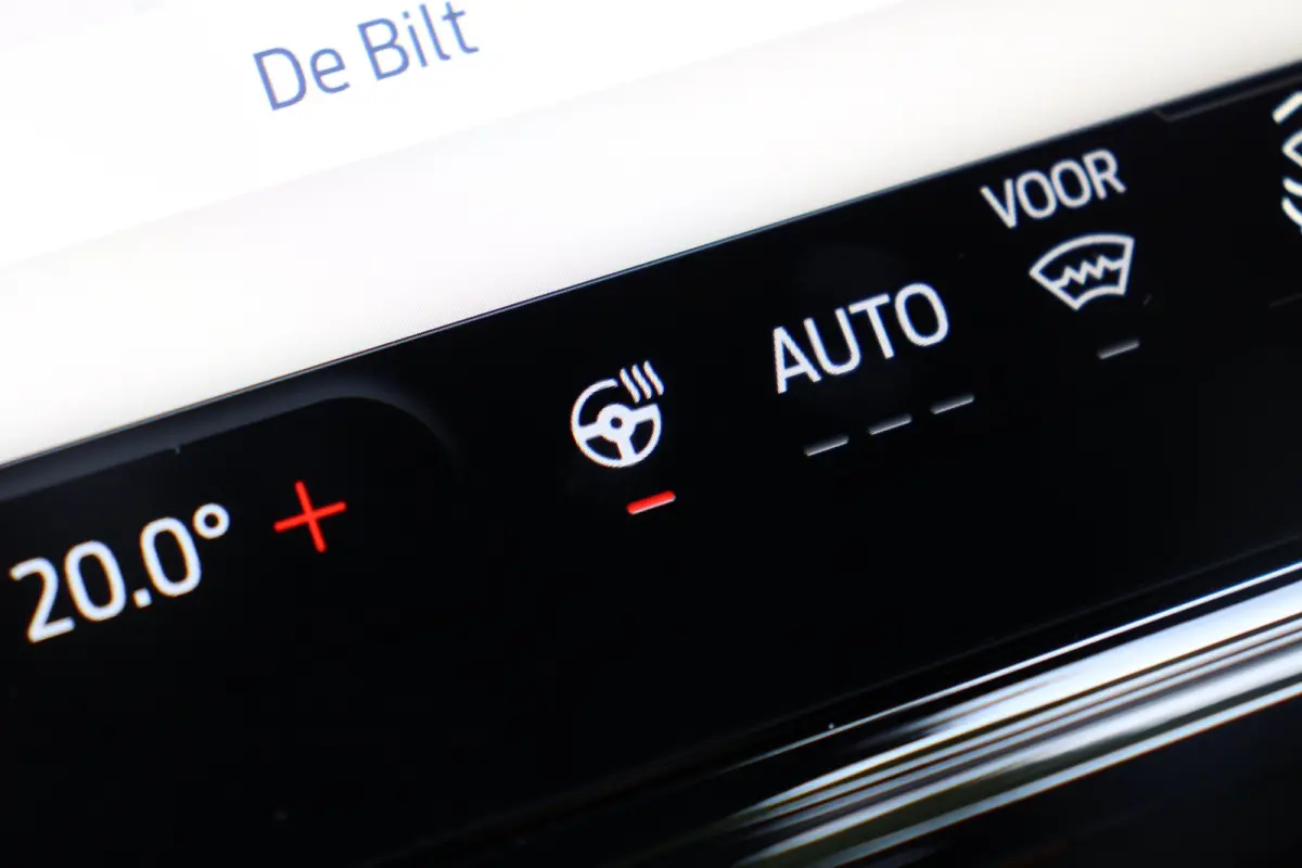 1.0EB ST-LINE | NL-AUTO! | WINTERPACK | DEMO DEAL! | DRAADLOOS APPLE CARPLAY & ANDROID AUTO | CAMERA | PARKEERSENSOREN | PERFECTE STAAT!|
