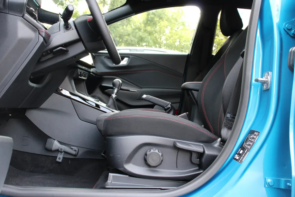 1.0EB ST-LINE | NL-AUTO! | WINTERPACK | DEMO DEAL! | DRAADLOOS APPLE CARPLAY & ANDROID AUTO | CAMERA | PARKEERSENSOREN | PERFECTE STAAT!|