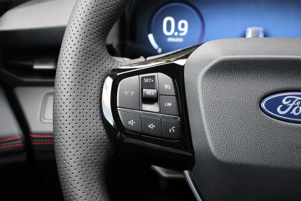 1.0EB ST-LINE | NL-AUTO! | WINTERPACK | DEMO DEAL! | DRAADLOOS APPLE CARPLAY & ANDROID AUTO | CAMERA | PARKEERSENSOREN | PERFECTE STAAT!|