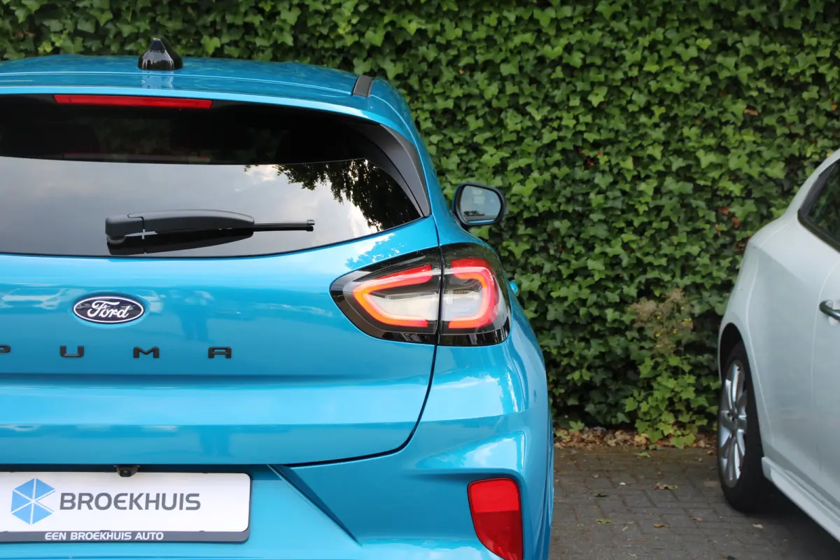 1.0EB ST-LINE | NL-AUTO! | WINTERPACK | DEMO DEAL! | DRAADLOOS APPLE CARPLAY & ANDROID AUTO | CAMERA | PARKEERSENSOREN | PERFECTE STAAT!|
