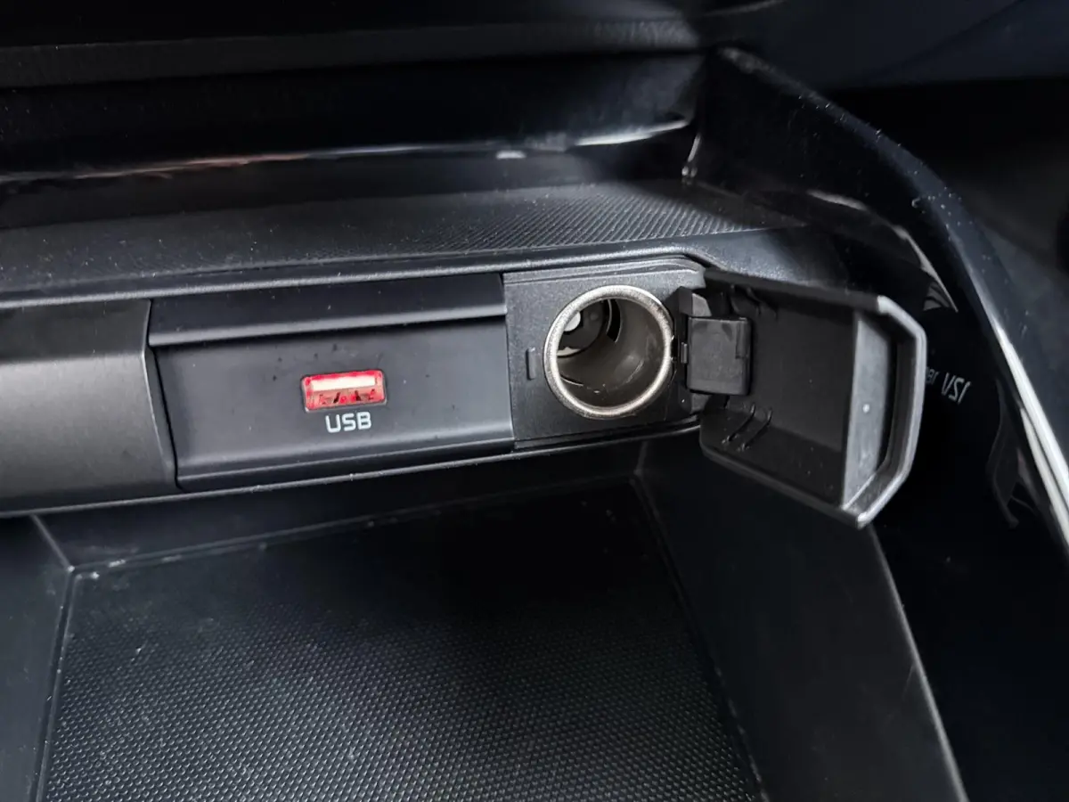 1.0 T-GDi MHEV DynamicLine | Automaat | Trekhaak | Navigatie | Lage km-stand |