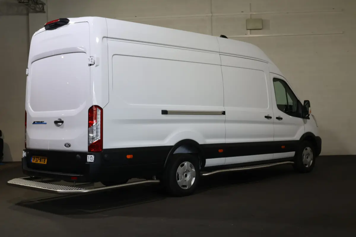 350 L4 H3 Trend 68 kWh Post NL Inrichting