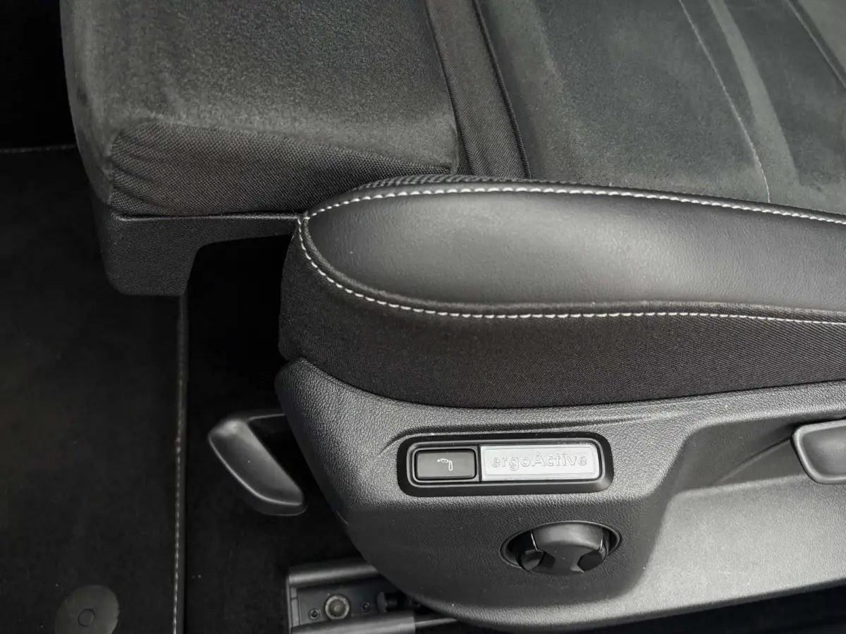 1.5 TSI 150pk DSG R-Line | Trekhaak | Camera | Ergonomische Stoel