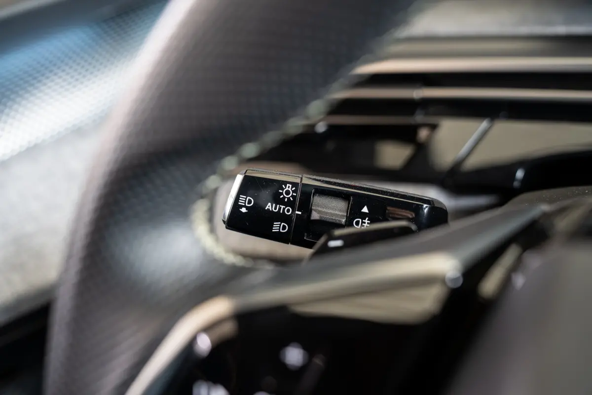 1.2 Hybrid 136 GT | Achterbank in delen neerklapbaar | Achteruitrijcamera | Apple Carplay/Android Auto|telefoonintegratie premium