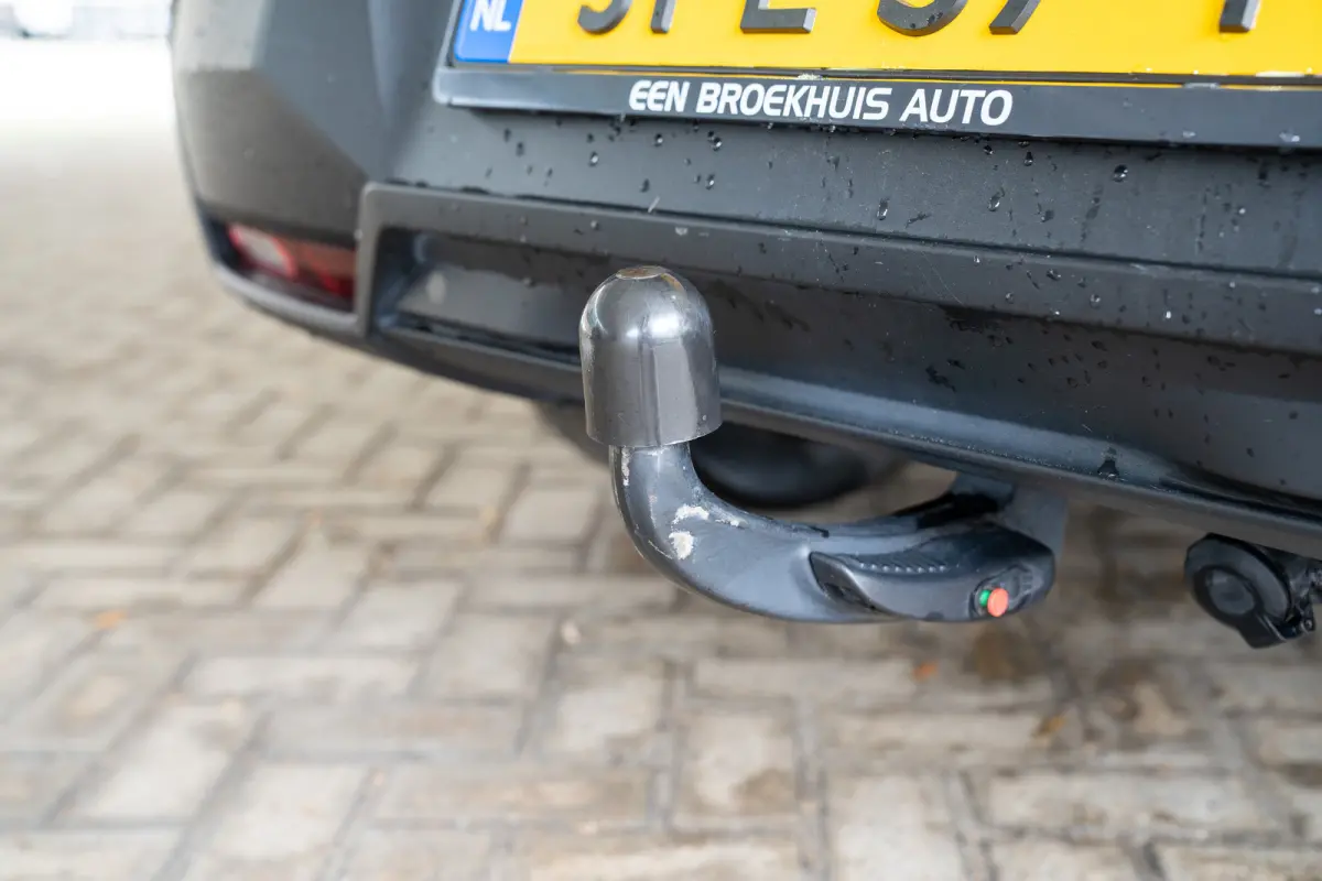 1.2 Hybrid 136 GT | Achterbank in delen neerklapbaar | Achteruitrijcamera | Apple Carplay/Android Auto|telefoonintegratie premium
