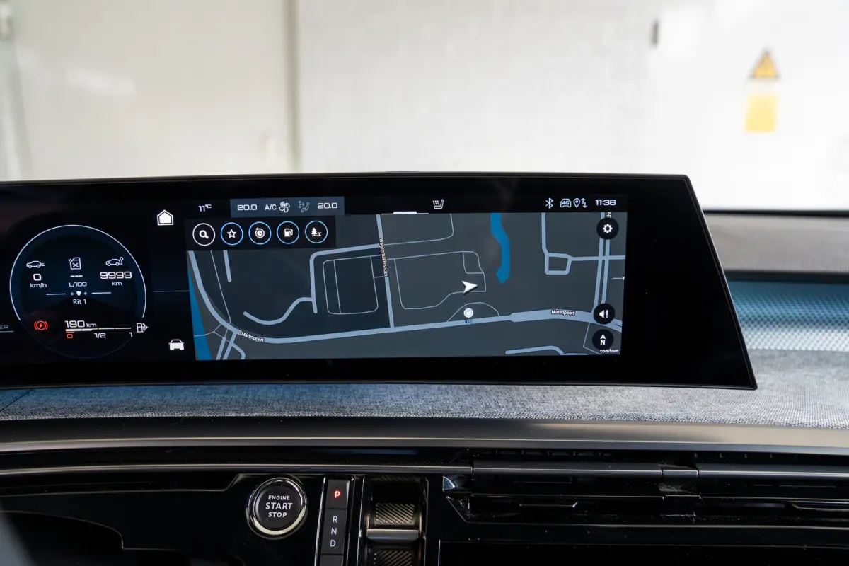 1.2 Hybrid 136 GT | Achterbank in delen neerklapbaar | Achteruitrijcamera | Apple Carplay/Android Auto|telefoonintegratie premium