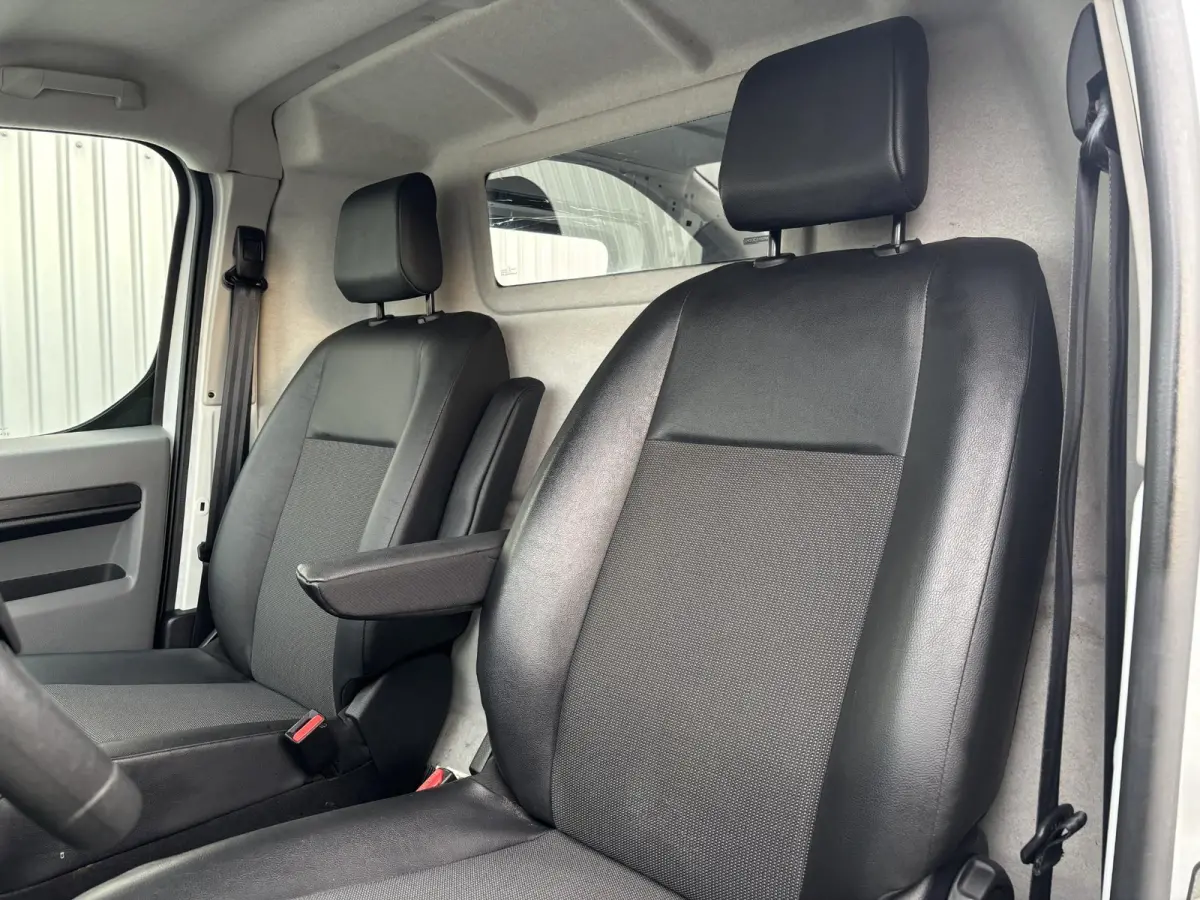 2.0 BlueHDI 120 XL*A/C*CRUISE*BLUETOOTH*2500KG TRG