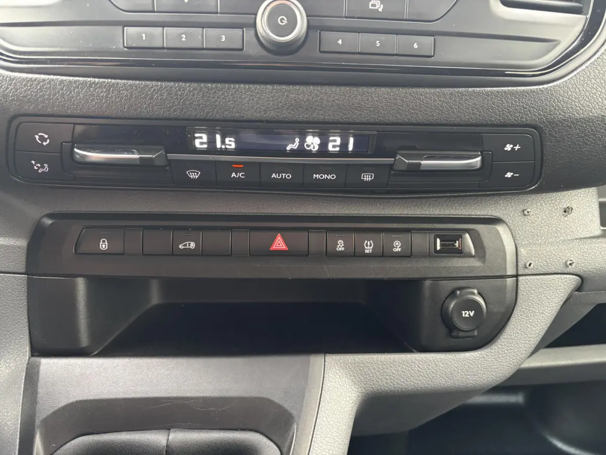 2.0 BlueHDI 120 XL*A/C*CRUISE*BLUETOOTH*2500KG TRG