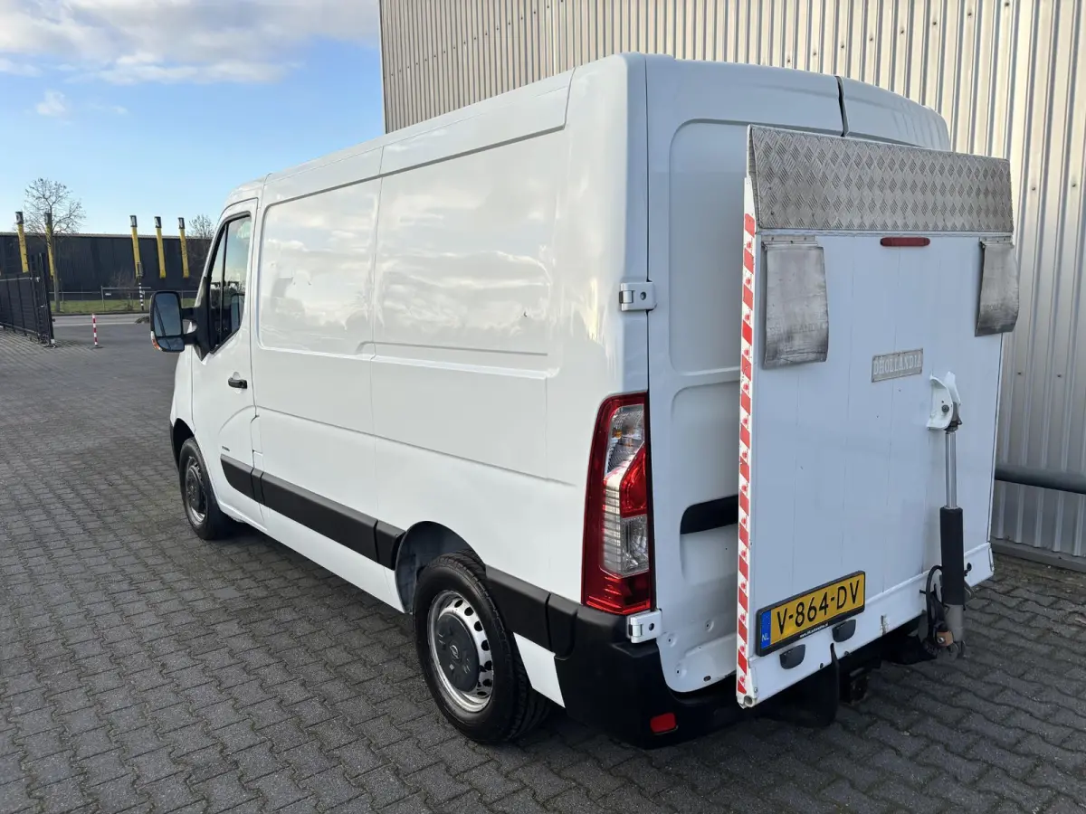 2.3 CDTI L2H1*A/C*CRUISE*LAADKLEP*3PERS*TEL*2500KG