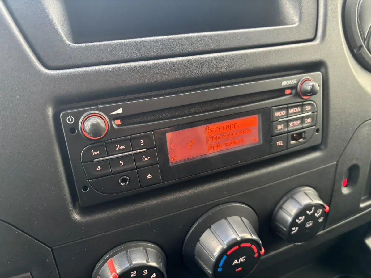2.3 CDTI L2H1*A/C*CRUISE*LAADKLEP*3PERS*TEL*2500KG