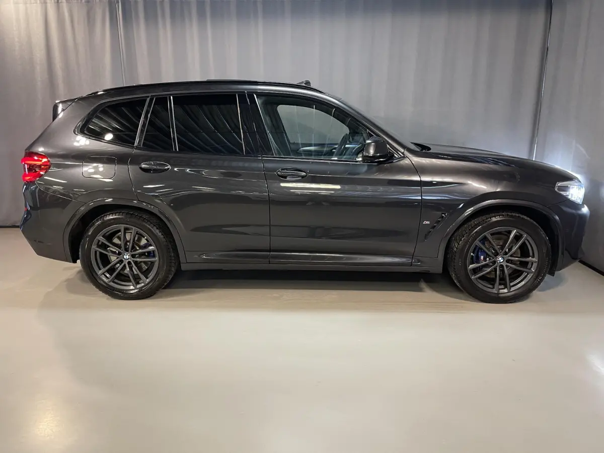 xDrive30e High Executive M Sport 19"/SOH 88%/Leder/Panoramadak/Trekhaak/Keyless/Head-up/Stoelverwarming/Sfeerverlichting/Camera/Apple Carplay & Android Auto