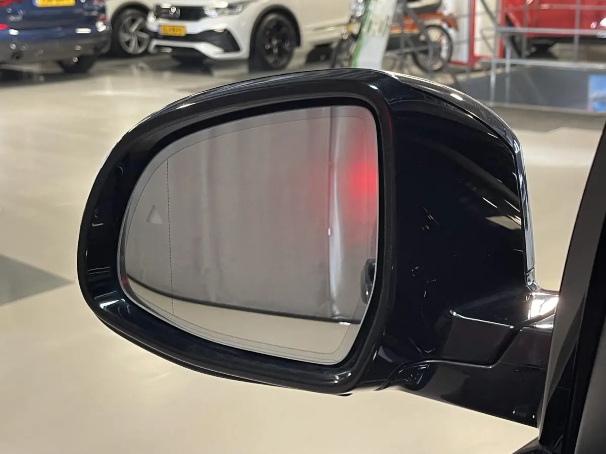 xDrive30e High Executive M Sport 19"/SOH 88%/Leder/Panoramadak/Trekhaak/Keyless/Head-up/Stoelverwarming/Sfeerverlichting/Camera/Apple Carplay & Android Auto