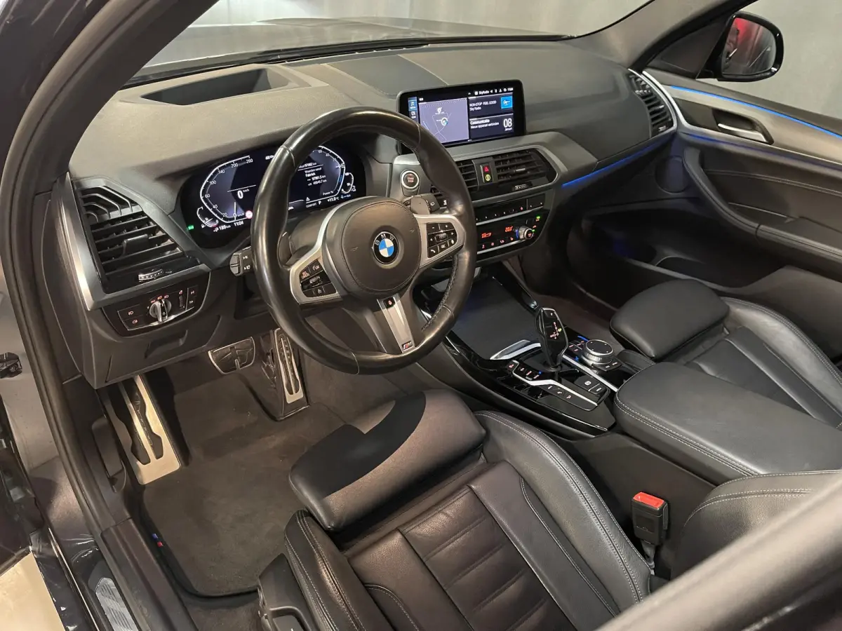 xDrive30e High Executive M Sport 19"/SOH 88%/Leder/Panoramadak/Trekhaak/Keyless/Head-up/Stoelverwarming/Sfeerverlichting/Camera/Apple Carplay & Android Auto
