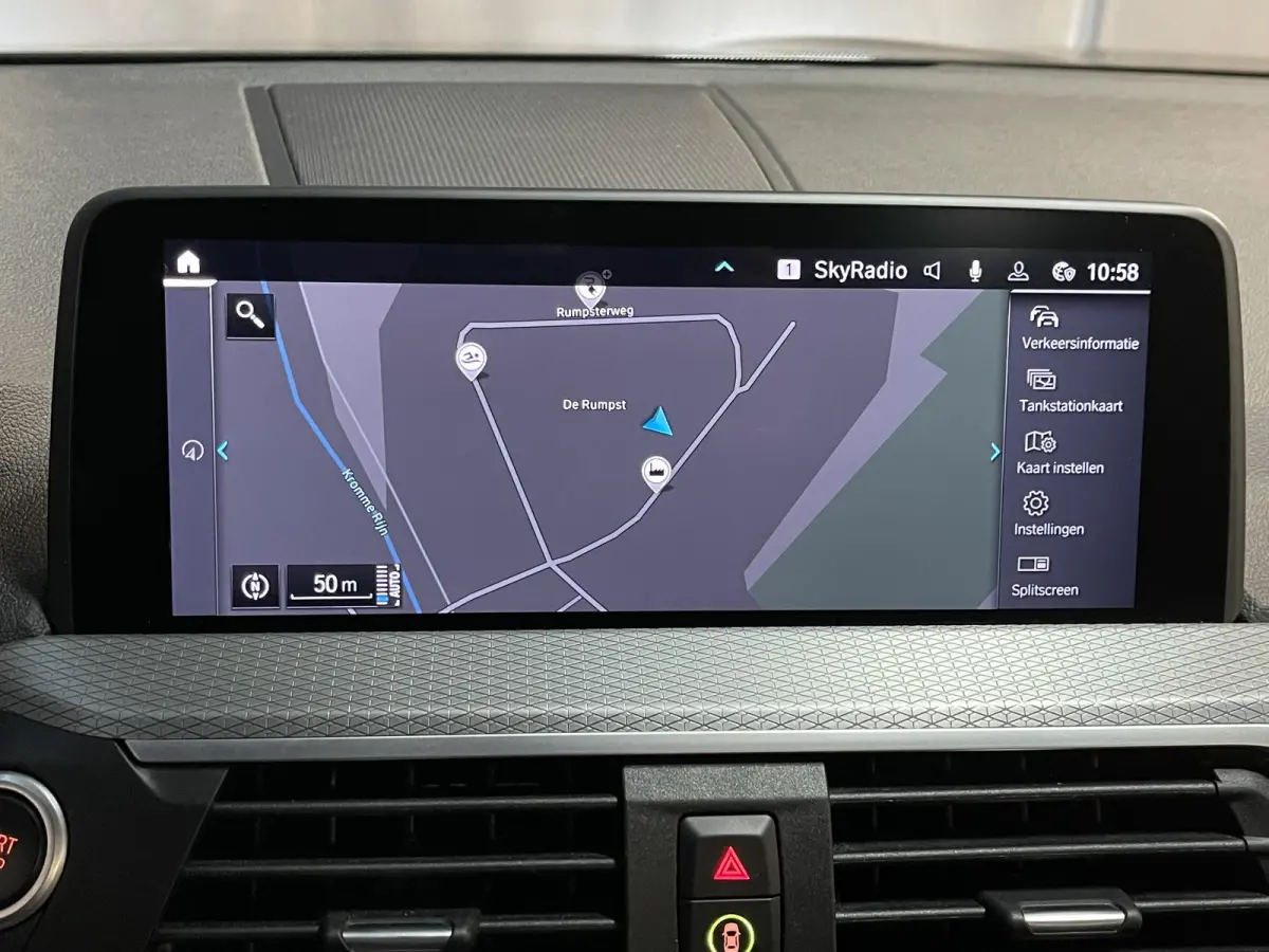 xDrive30e High Executive M Sport 19"/SOH 88%/Leder/Panoramadak/Trekhaak/Keyless/Head-up/Stoelverwarming/Sfeerverlichting/Camera/Apple Carplay & Android Auto