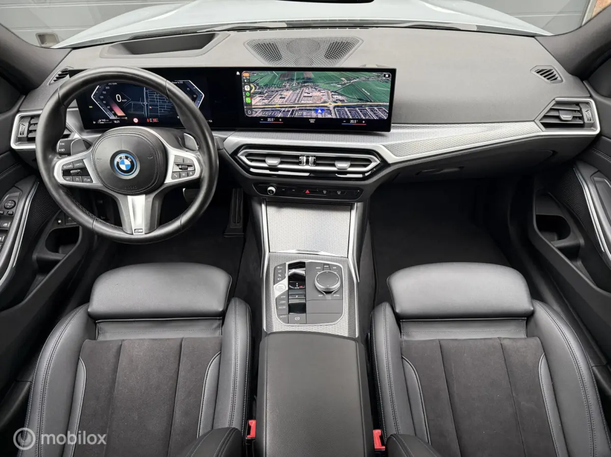 330e xDrive M Performance Panodak HUD LED Navi Carplay Brooklyn Grau