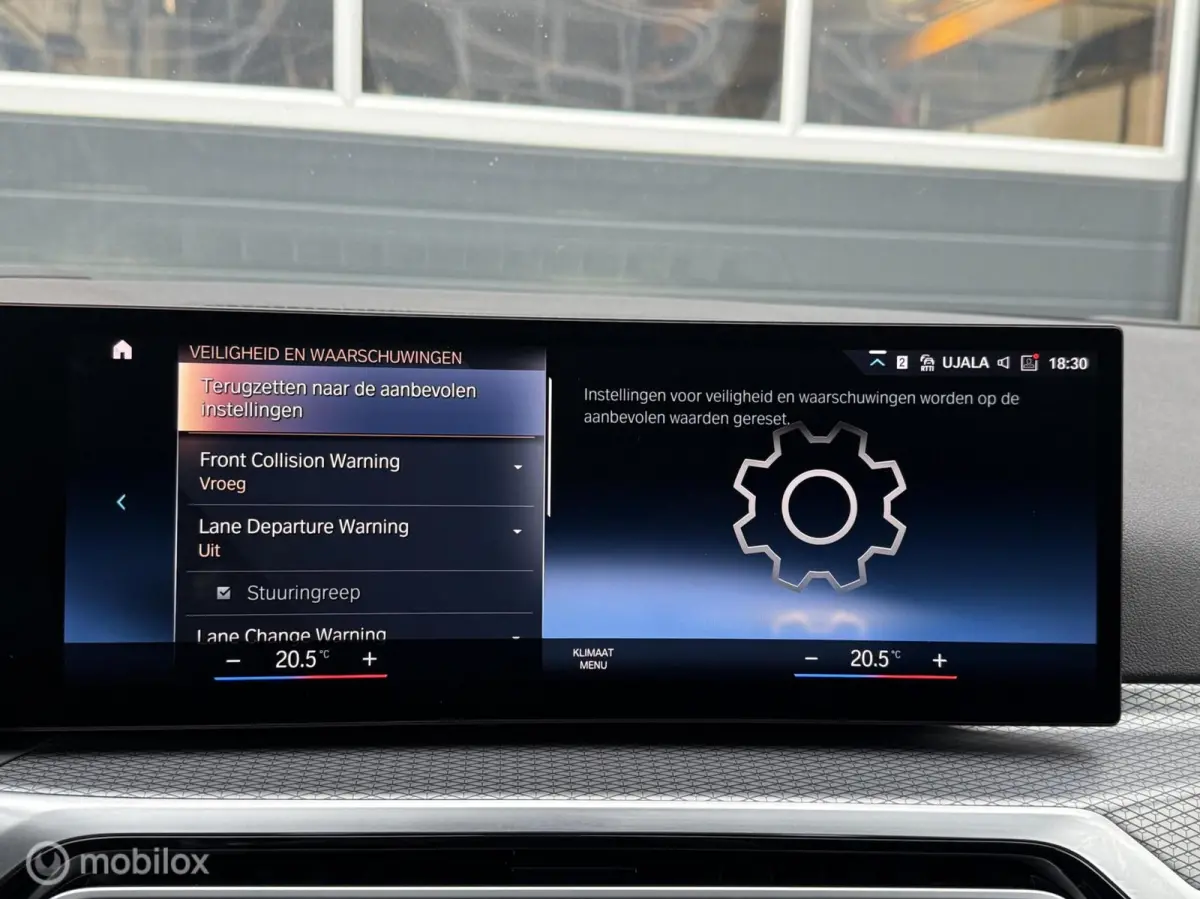 330e xDrive M Performance Panodak HUD LED Navi Carplay Brooklyn Grau