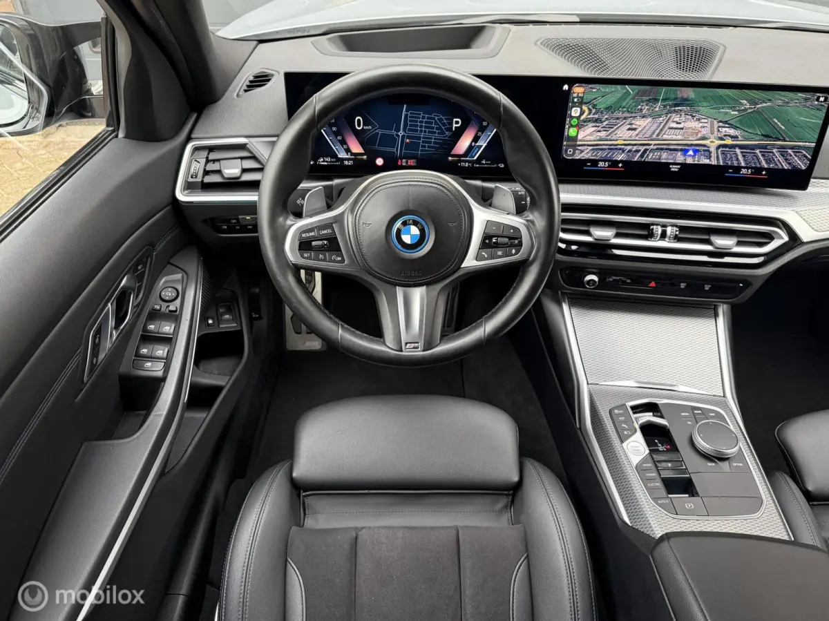 330e xDrive M Performance Panodak HUD LED Navi Carplay Brooklyn Grau