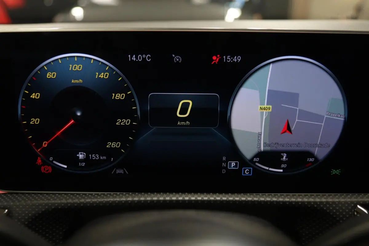 220 AMG Pano/Memory/Burm/Sfeer/Camera/Carplay/BOMVOL
