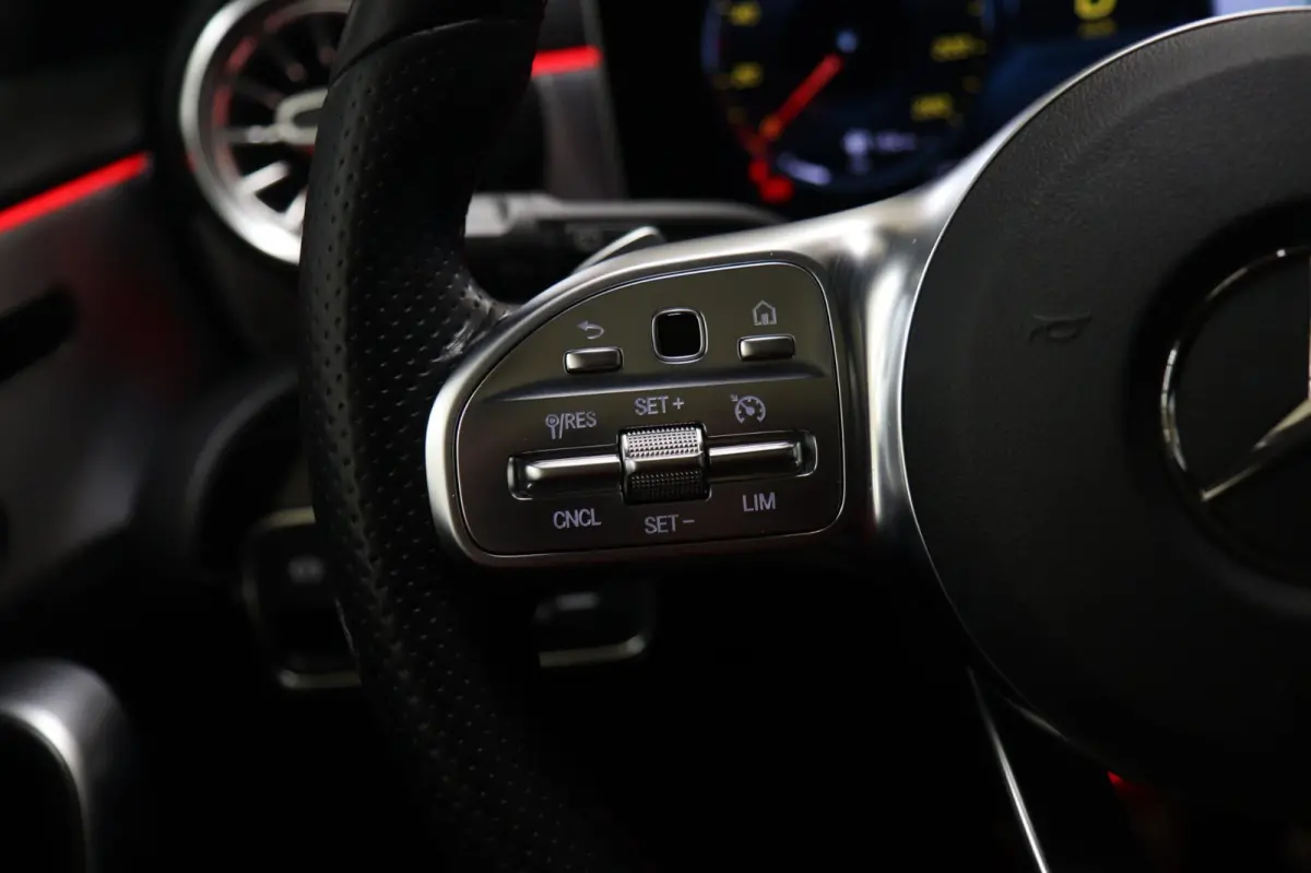 220 AMG Pano/Memory/Burm/Sfeer/Camera/Carplay/BOMVOL