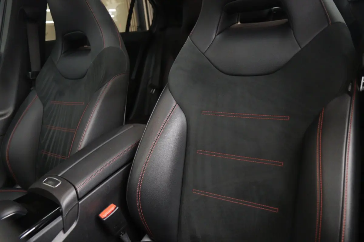 220 AMG Pano/Memory/Burm/Sfeer/Camera/Carplay/BOMVOL