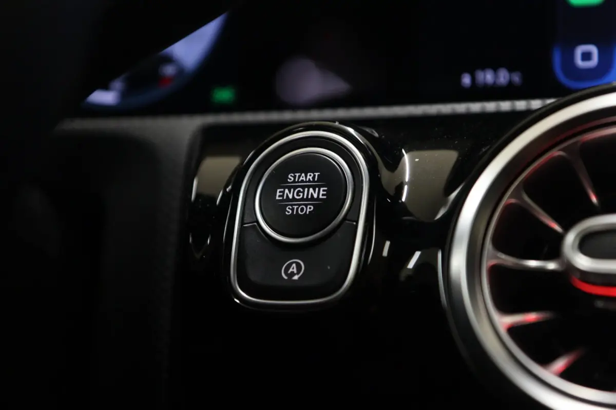 220 AMG Pano/Memory/Burm/Sfeer/Camera/Carplay/BOMVOL