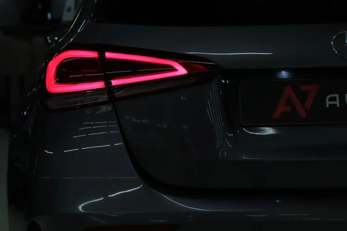 220 AMG Pano/Memory/Burm/Sfeer/Camera/Carplay/BOMVOL