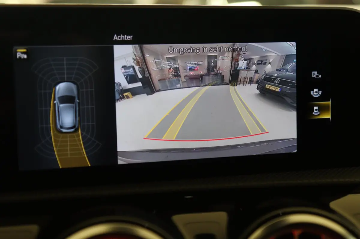 220 AMG Pano/Memory/Burm/Sfeer/Camera/Carplay/BOMVOL