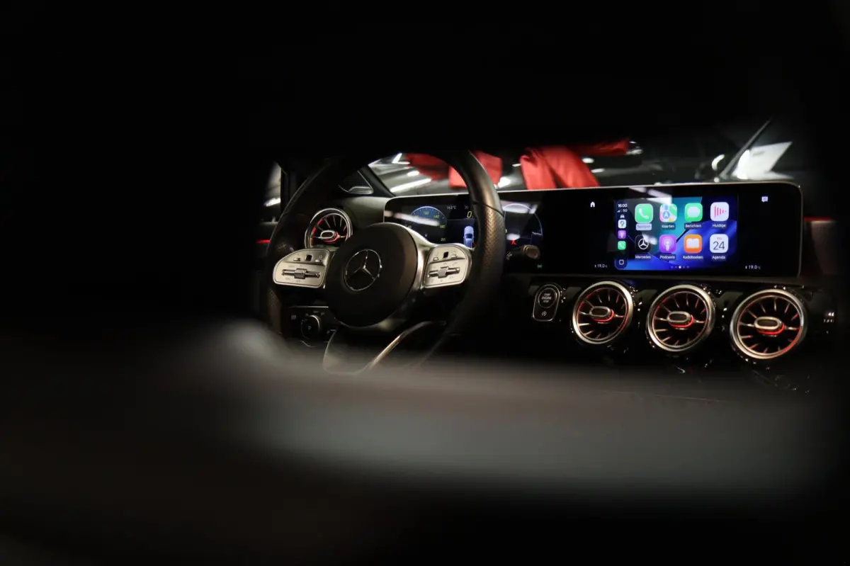 220 AMG Pano/Memory/Burm/Sfeer/Camera/Carplay/BOMVOL