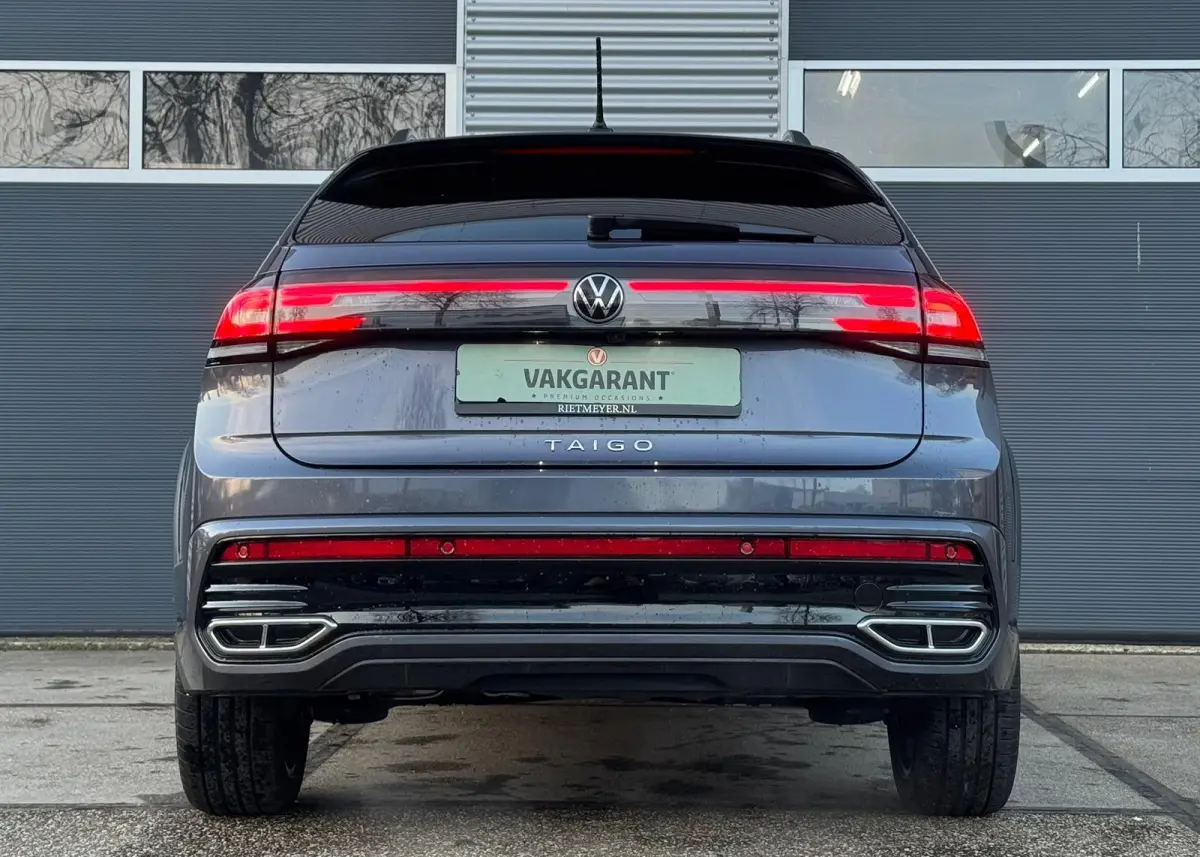 1.0 TSI R-Line |Camera |Virtual display |IQ Light |Keyless |Stoelverw. |ACC