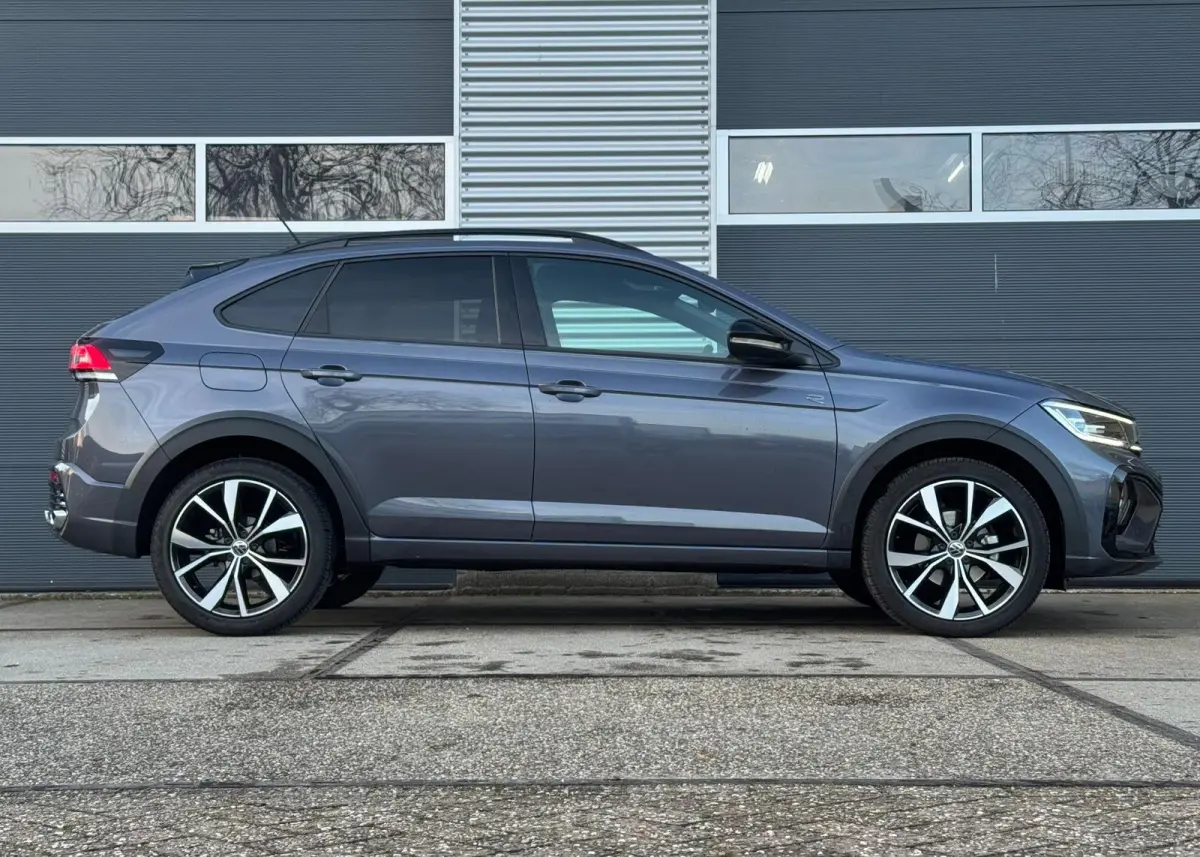 1.0 TSI R-Line |Camera |Virtual display |IQ Light |Keyless |Stoelverw. |ACC