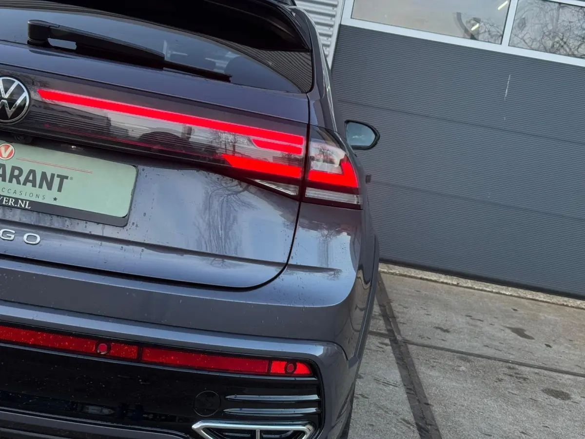 1.0 TSI R-Line |Camera |Virtual display |IQ Light |Keyless |Stoelverw. |ACC