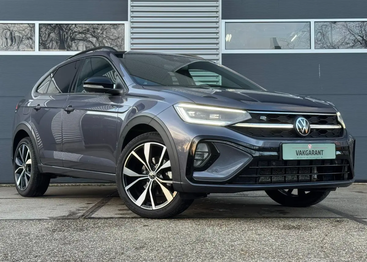 1.0 TSI R-Line |Camera |Virtual display |IQ Light |Keyless |Stoelverw. |ACC
