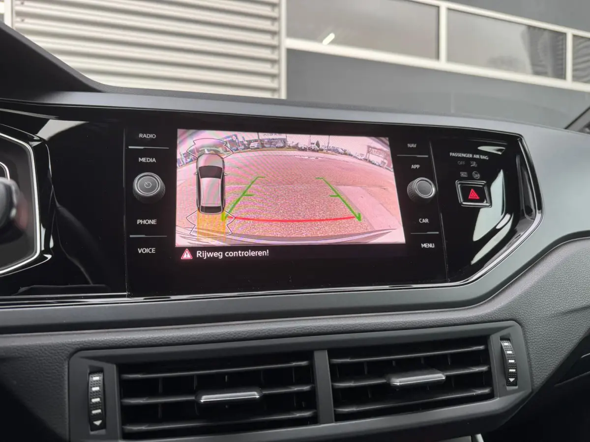 1.0 TSI R-Line |Camera |Virtual display |IQ Light |Keyless |Stoelverw. |ACC