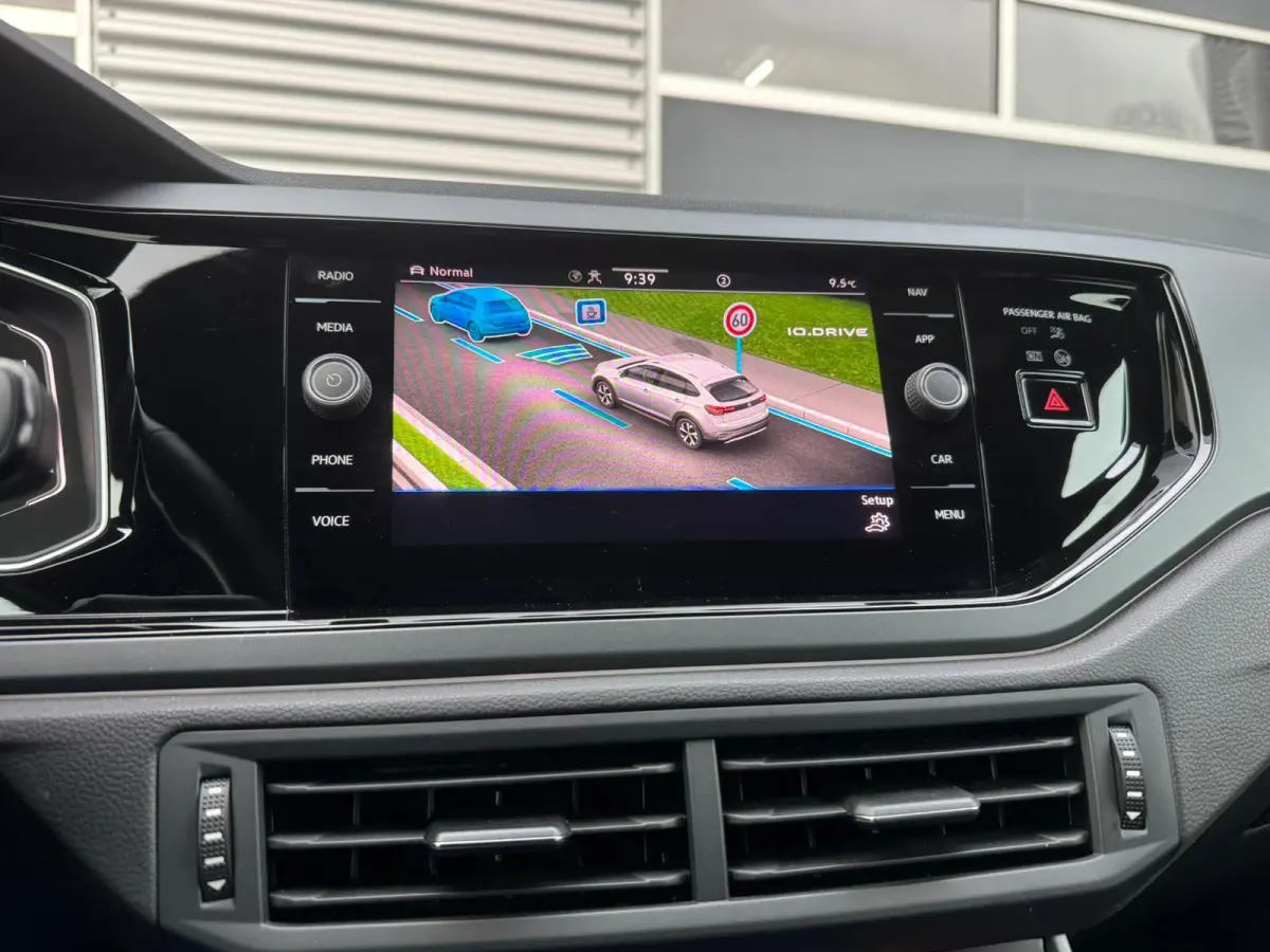 1.0 TSI R-Line |Camera |Virtual display |IQ Light |Keyless |Stoelverw. |ACC