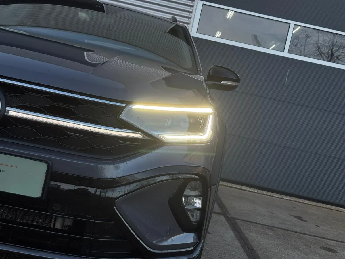 1.0 TSI R-Line |Camera |Virtual display |IQ Light |Keyless |Stoelverw. |ACC