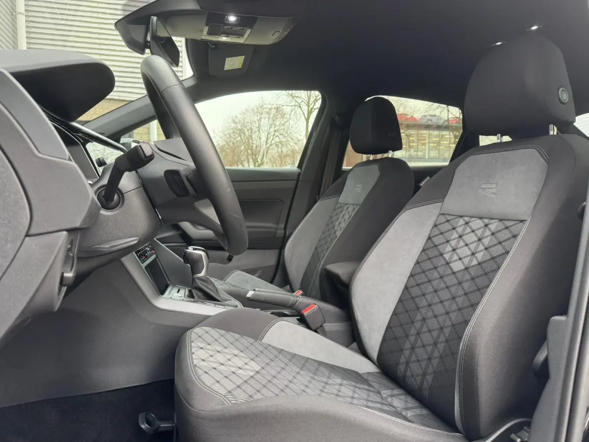 1.0 TSI R-Line |Camera |Virtual display |IQ Light |Keyless |Stoelverw. |ACC