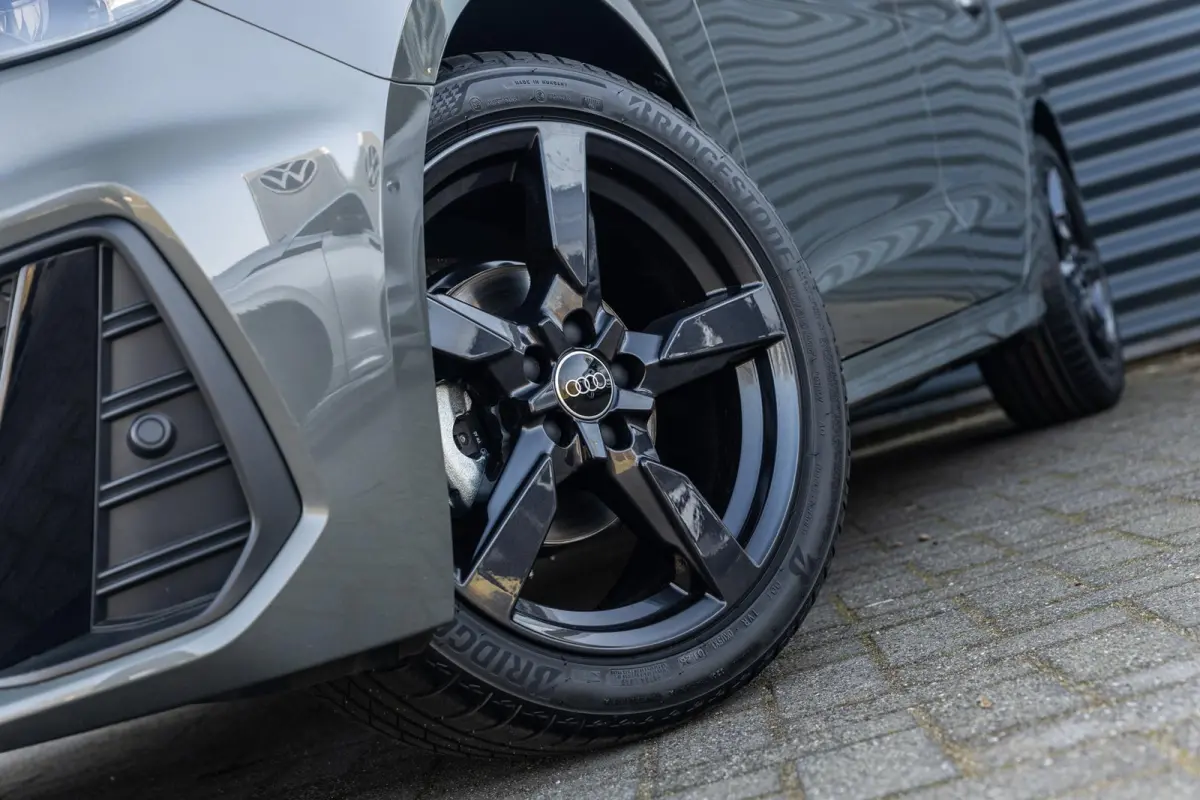 25 TFSI 95pk S-tronic S edition | Stoelverwarming | Achteruitrijcamera | Cruise Control Adaptief