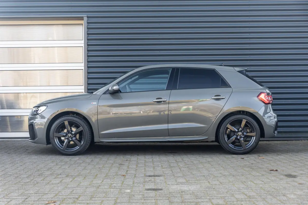 25 TFSI 95pk S-tronic S edition | Stoelverwarming | Achteruitrijcamera | Cruise Control Adaptief