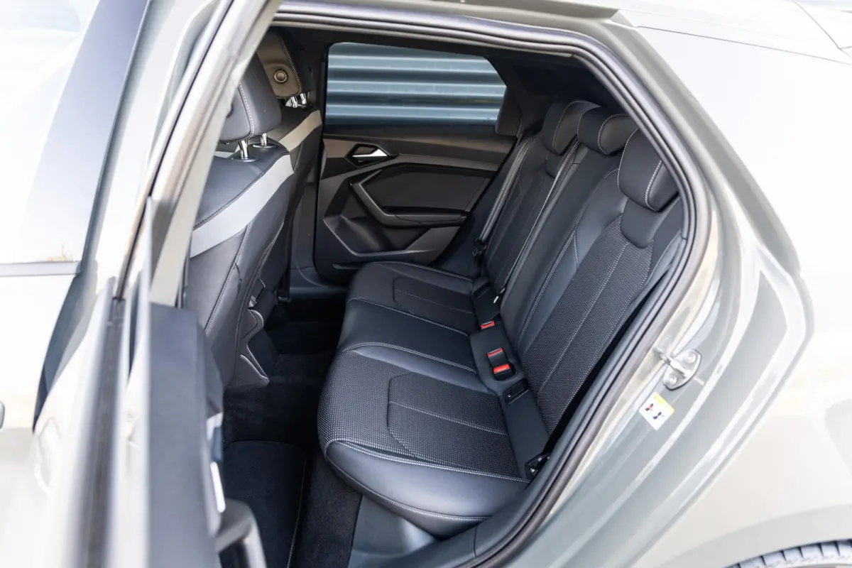 25 TFSI 95pk S-tronic S edition | Stoelverwarming | Achteruitrijcamera | Cruise Control Adaptief